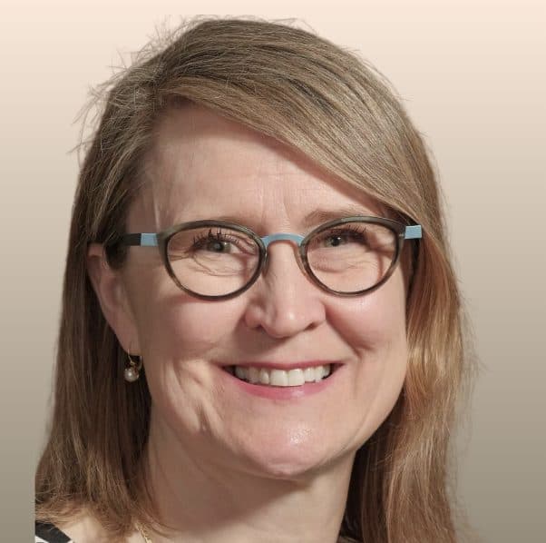 Andrea Leader